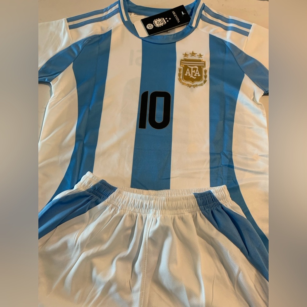 MESSI YOUTH MEDIUM 26 KIDS SOCCER JERSEY KIT ARGENTINA MESSI 2 PIECE SET NWT - Picture 5 of 8